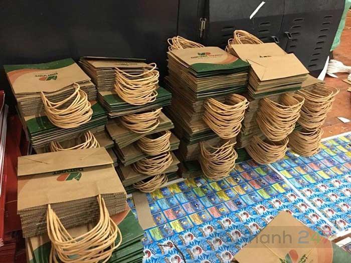 In túi giấy chất liệu giấy Kraft