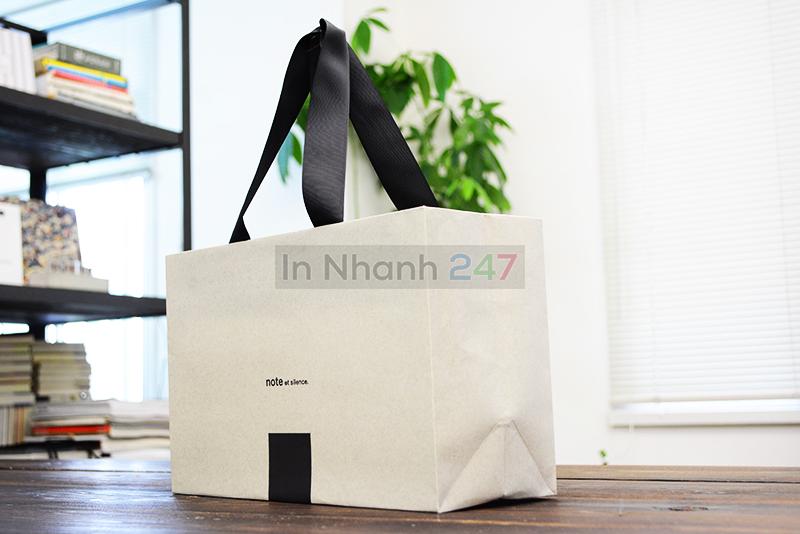 In túi giấy thời trang