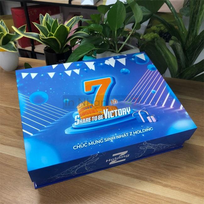 Hộp chúc mừng sinh nhật Z Holding Hộp chúc mừng sinh nhật Z Holding